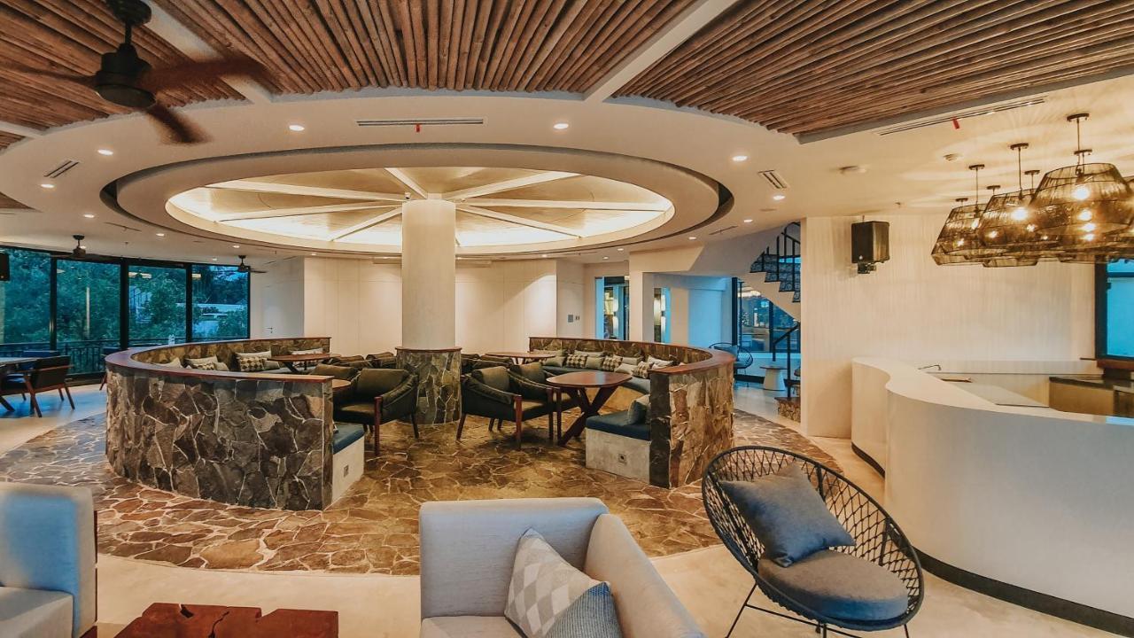 BW Suite Belitung Tanjung Pandan Exterior photo