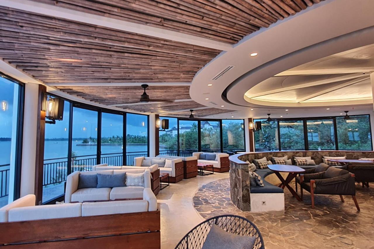 BW Suite Belitung Tanjung Pandan Exterior photo