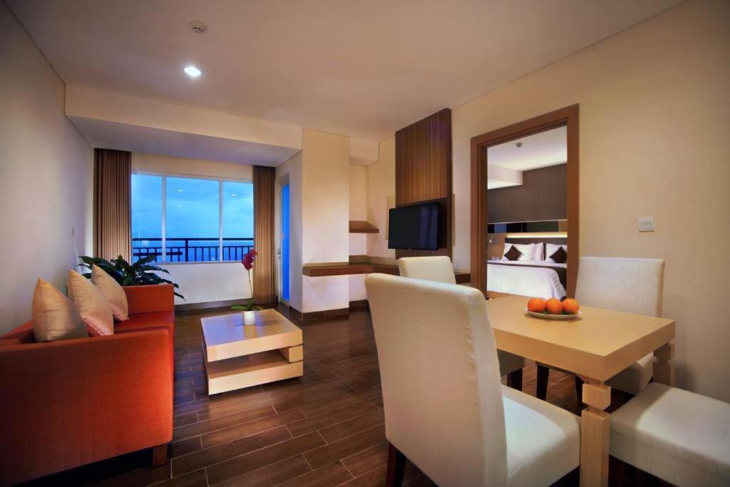 BW Suite Belitung Tanjung Pandan Exterior photo